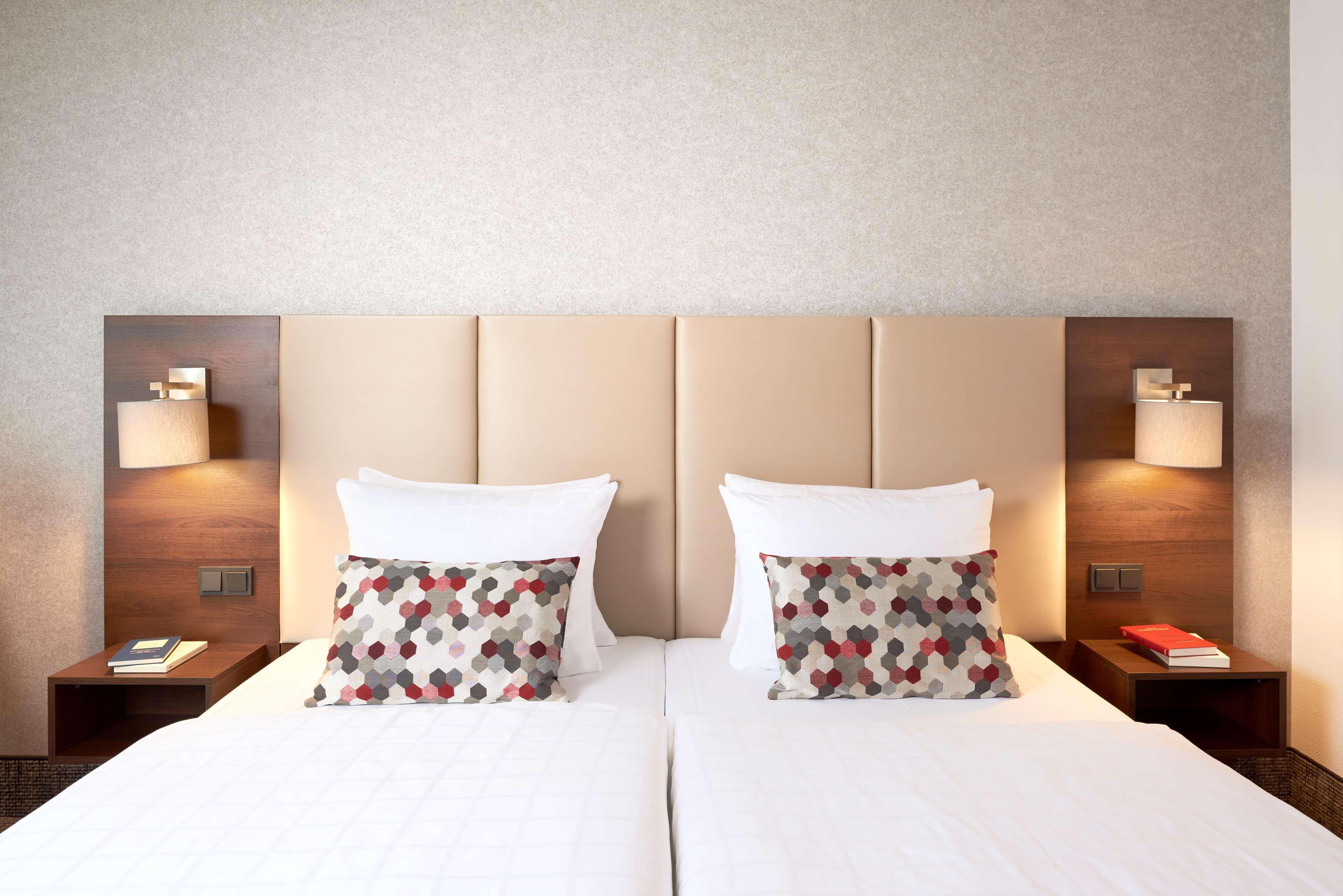 โดรินท์ อัน เดน เวสท์ฟาเลนฮ็อลเลิน ดอร์ทมุนด์ Hotel ภายนอก รูปภาพ