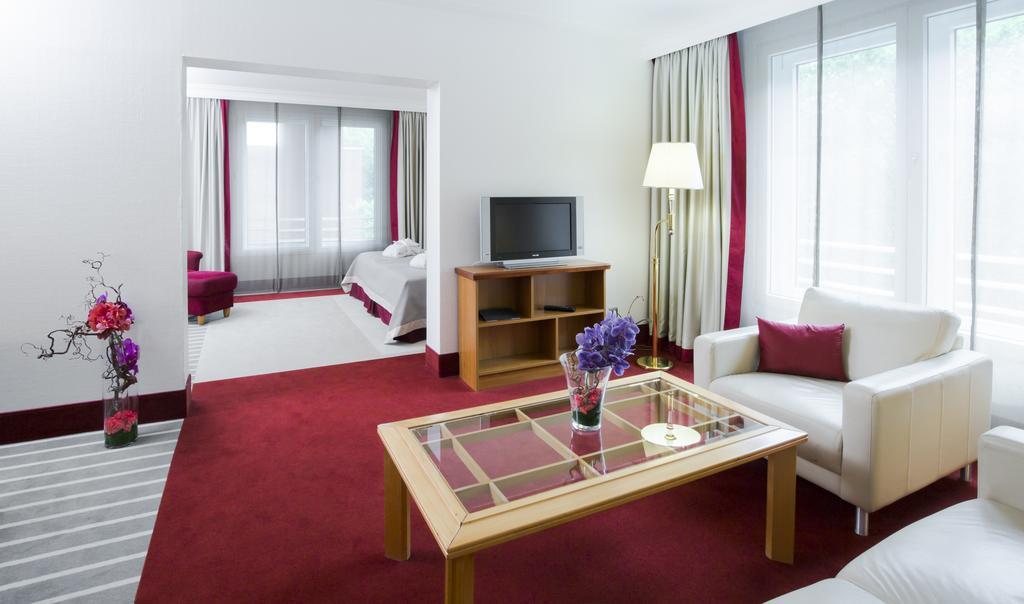 โดรินท์ อัน เดน เวสท์ฟาเลนฮ็อลเลิน ดอร์ทมุนด์ Hotel ภายนอก รูปภาพ