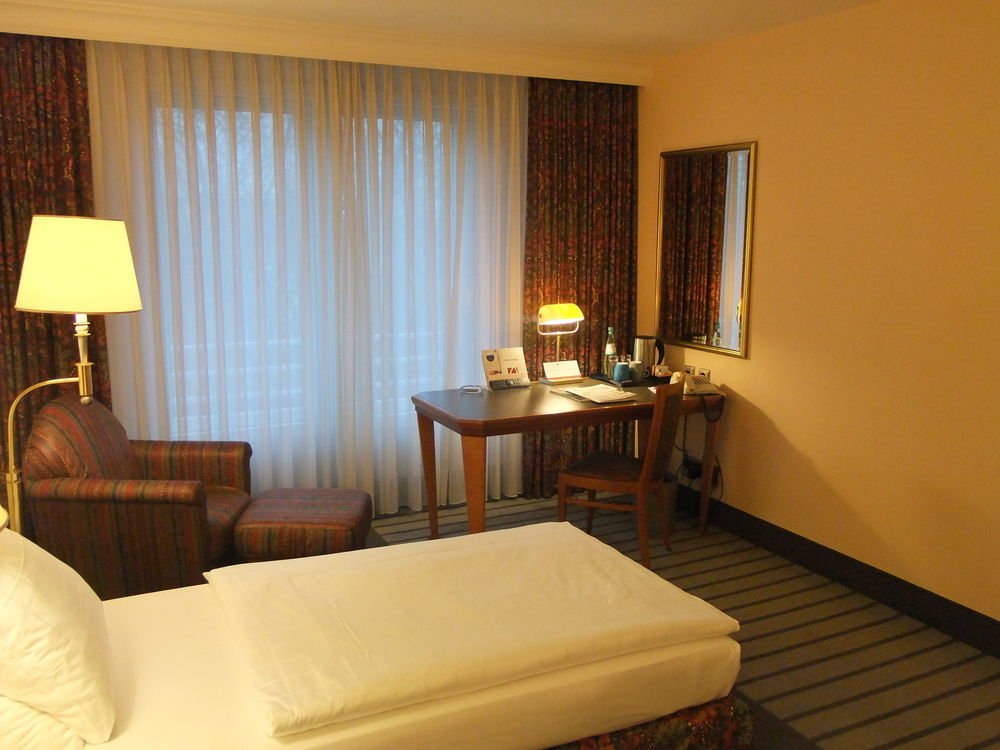 โดรินท์ อัน เดน เวสท์ฟาเลนฮ็อลเลิน ดอร์ทมุนด์ Hotel ภายนอก รูปภาพ