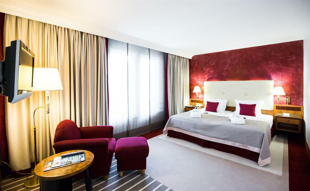 โดรินท์ อัน เดน เวสท์ฟาเลนฮ็อลเลิน ดอร์ทมุนด์ Hotel ภายนอก รูปภาพ